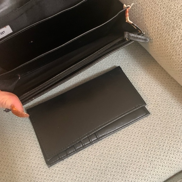 Nine West floral wallet - Picture 4 of 6